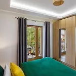 Апартаменты Apart4sleepers Pod Orlem Centrum
